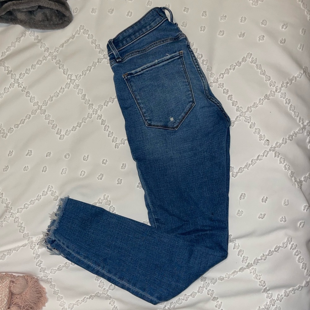 A&F Skinny Midrise Super Skinny Ankle Jeans Size 0